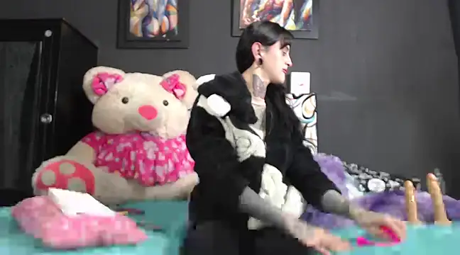 Snapshot of emma_onassis_17 chatting on 01.12.25 emma onassis 17 online show from 01.12.25