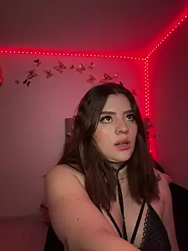 Jullieetta online show from 12.26.24