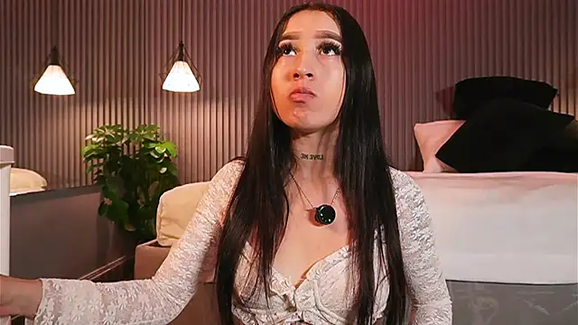 Snapshot of EriKlein chatting on 02.19.26 EriKlein online show from 02.19.26