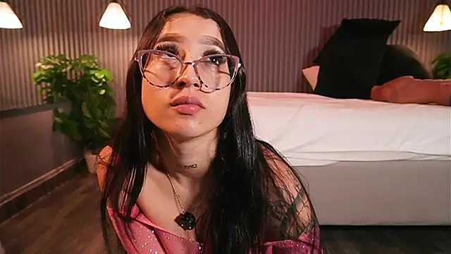 Snapshot of EriKlein chatting on 02.21.26 EriKlein online show from 02.21.26