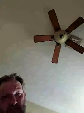 Snapshot of Hugebwc102 chatting on 10.03.25 Hugebwc102 online show from 10.03.25