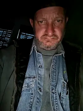 Snapshot of Hugebwc102 chatting on 03.03.26 Hugebwc102 online show from 03.03.26