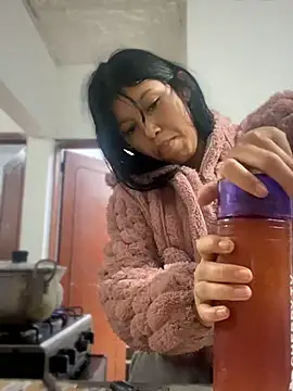 emily rosse04 online show from 10.29.25