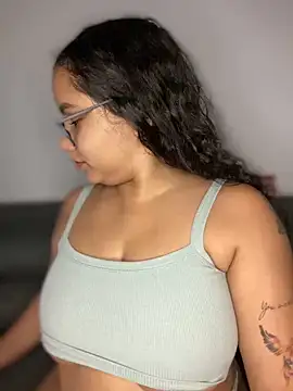 CurlyGirl 1 online show from 12.11.24