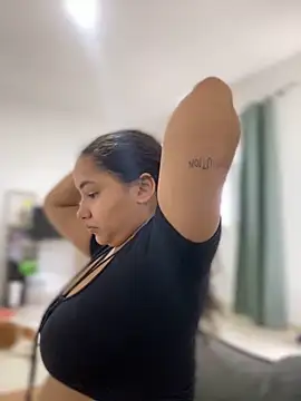 CurlyGirl 1 online show from 12.15.24