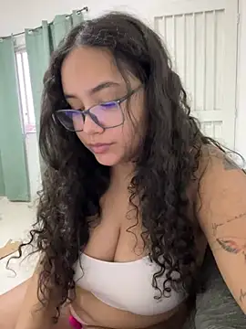 CurlyGirl 1 online show from 02.22.25