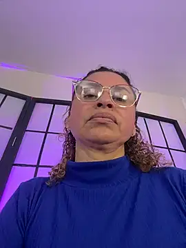 Snapshot of SheraHadee chatting on 06.21.26 SheraHadee online show from 06.21.26