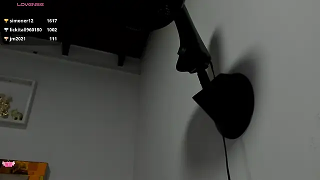 Snapshot of angel_dthroatt chatting on 01.10.25 angel dthroatt online show from 01.10.25