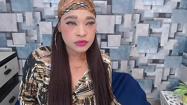 Snapshot of angel_dthroatt chatting on 11.25.25 angel dthroatt online show from 11.25.25