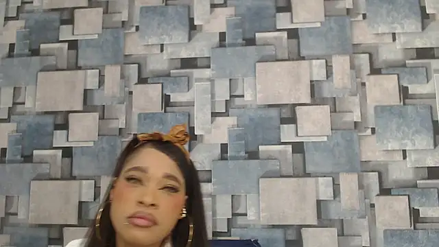 Snapshot of angel_dthroatt chatting on 11.26.25 angel dthroatt online show from 11.26.25