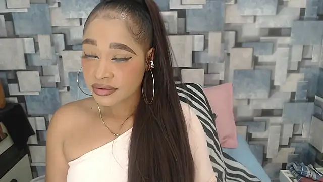 Snapshot of angel_dthroatt chatting on 11.28.25 angel dthroatt online show from 11.28.25