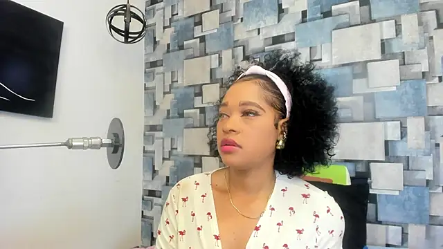 Snapshot of angel_dthroatt chatting on 05.14.26 angel dthroatt online show from 05.14.26