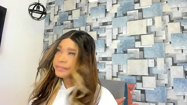 Snapshot of angel_dthroatt chatting on 06.12.26 angel dthroatt online show from 06.12.26