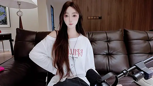 Snapshot of -Aricia- chatting on 05.21.26 -Aricia- online show from 05.21.26
