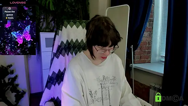 Snapshot of Melissa_Wells chatting on 07.18.26 Melissa Wells online show from 07.18.26