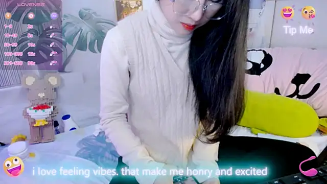 Snapshot of Ly__ chatting on 02.09.26 Ly online show from 02.09.26