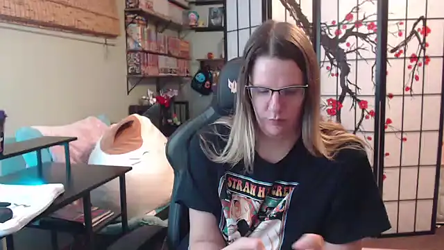 Sarahtineke online show from 02.10.26