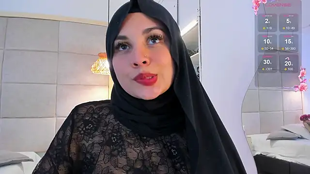 Snapshot of _anjum_ chatting on 12.17.24 anjum online show from 12.17.24