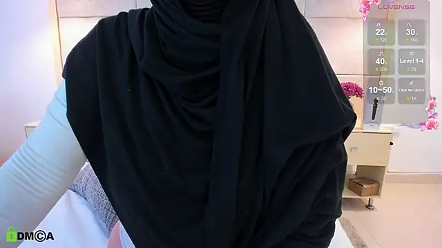 Snapshot of _anjum_ chatting on 12.19.24 anjum online show from 12.19.24