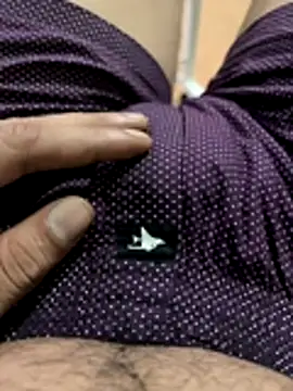 hitlar1026 online show from 12.21.25