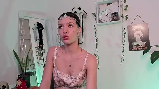 Snapshot of Emperatriiz chatting on 01.20.25 Emperatriiz online show from 01.20.25