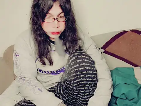 Snapshot of evelyntvsexy chatting on 01.21.25 evelyntvsexy online show from 01.21.25