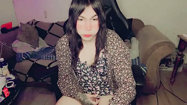Snapshot of evelyntvsexy chatting on 03.23.25 evelyntvsexy online show from 03.23.25