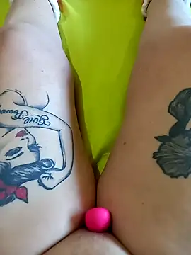 Snapshot of Hotsereia chatting on 02.16.25 Hotsereia online show from 02.16.25