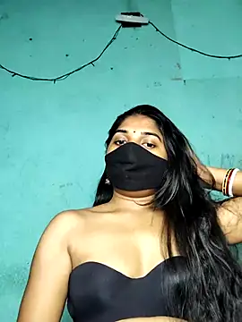 Luv Adite20 online show from 02.15.25