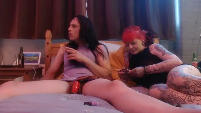 NeverTooMuch95 online show from 04.24.26