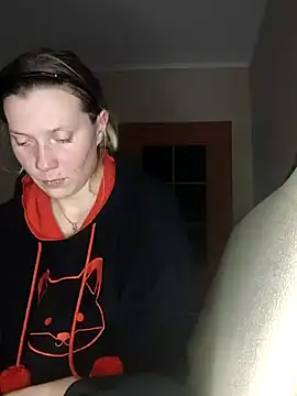 Snapshot of LeraSweet chatting on 12.23.24 LeraSweet online show from 12.23.24