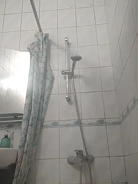 Snapshot of LeraSweet chatting on 02.21.25 LeraSweet online show from 02.21.25