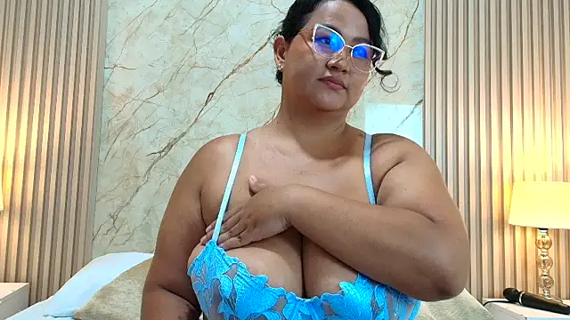 Snapshot of IsabellMendez_ chatting on 08.04.26 IsabellMendez online show from 08.04.26