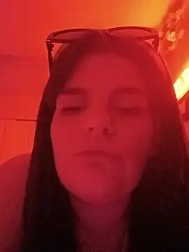 BeckiTooSweet online show from 06.25.26