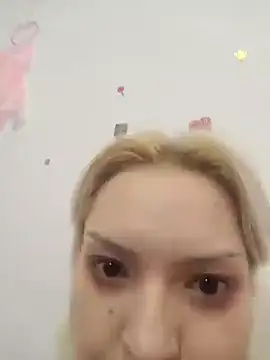 Snapshot of Catlady333 chatting on 01.01.25 Catlady333 online show from 01.01.25