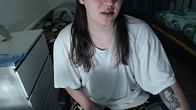 EvaMiron online show from 10.24.25