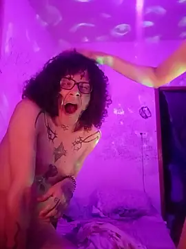 Snapshot of SuccubusTatuada chatting on 02.04.26 SuccubusTatuada online show from 02.04.26