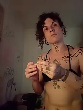 Snapshot of SuccubusTatuada chatting on 02.06.26 SuccubusTatuada online show from 02.06.26