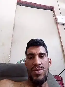 Snapshot of fieltoprj1 chatting on 12.16.24 fieltoprj1 online show from 12.16.24