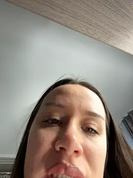 deliaroyal online show from 02.04.26