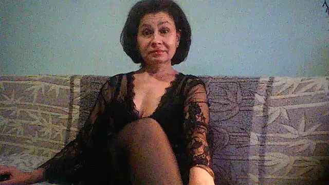 Snapshot of Mat_Elenore chatting on 12.15.24 Mat Elenore online show from 12.15.24