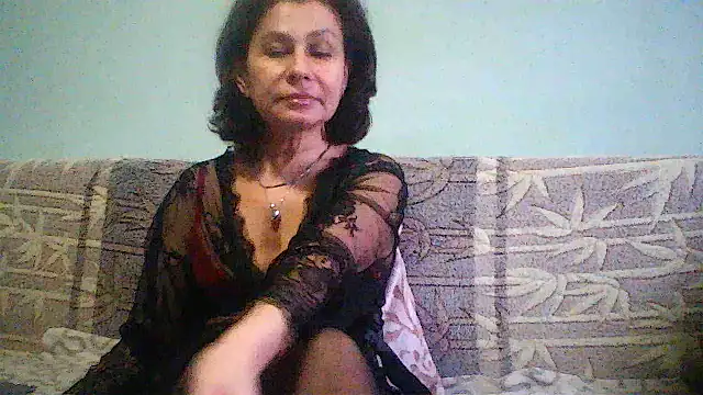 Snapshot of Mat_Elenore chatting on 12.29.24 Mat Elenore online show from 12.29.24