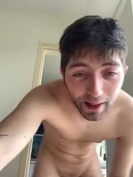 Snapshot of GuillaumebeauZizi chatting on 02.11.26 GuillaumebeauZizi online show from 02.11.26