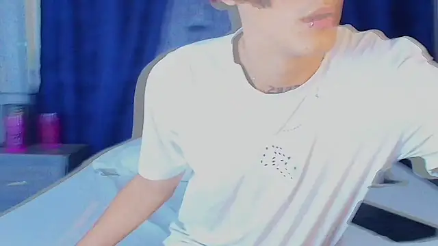 Snapshot of Samuelsince chatting on 01.23.25 Samuelsince online show from 01.23.25