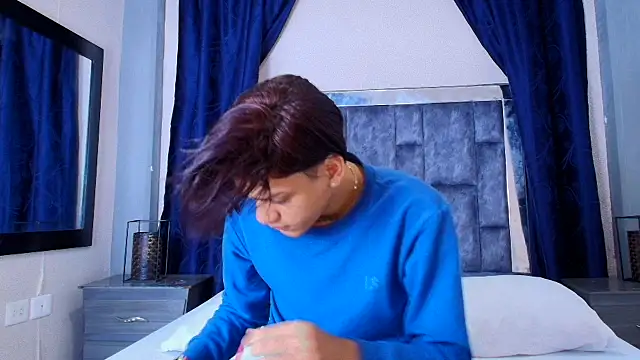 Snapshot of Samuelsince chatting on 01.25.25 Samuelsince online show from 01.25.25