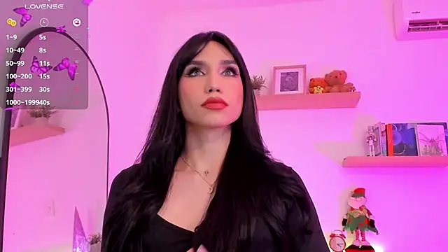 Snapshot of rose_saenz chatting on 12.30.24 rose saenz online show from 12.30.24