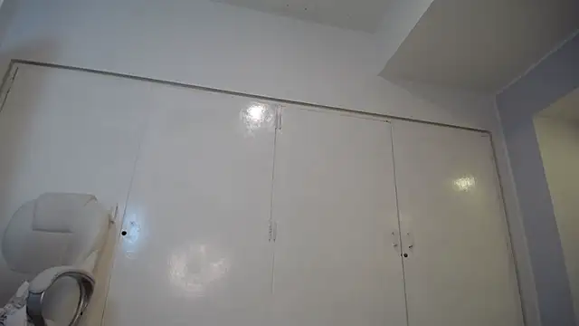 Snapshot of genesis_moretz chatting on 12.21.24 genesis moretz online show from 12.21.24