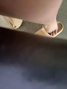 Chun Ae95 online show from 01.04.25