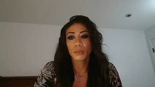 Snapshot of CaramelDipper chatting on 10.07.25 CaramelDipper online show from 10.07.25