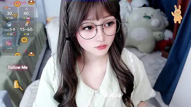 Snapshot of Sweet-18wanwan chatting on 05.19.26 Sweet-18wanwan online show from 05.19.26